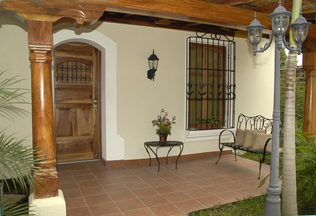 Altos de Fontana Manágua Quarto foto